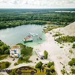 Uneallika Hubane Saunaga Majake 