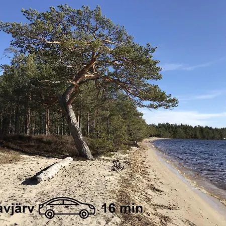 Uneallika Hubane Saunaga Majake 