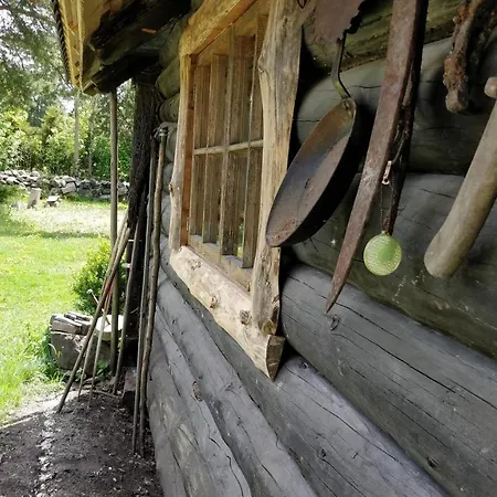 펜션 Uneallika Hubane Saunaga Majake 