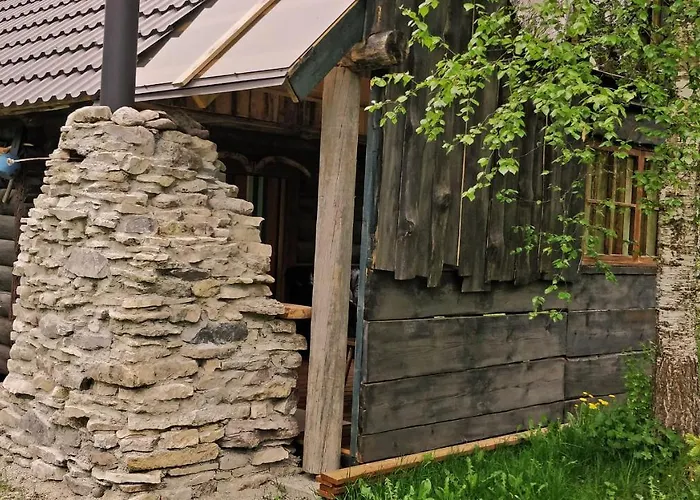 Uneallika Hubane Saunaga Majake 