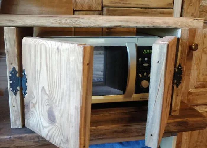 Uneallika Hubane Saunaga Majake 