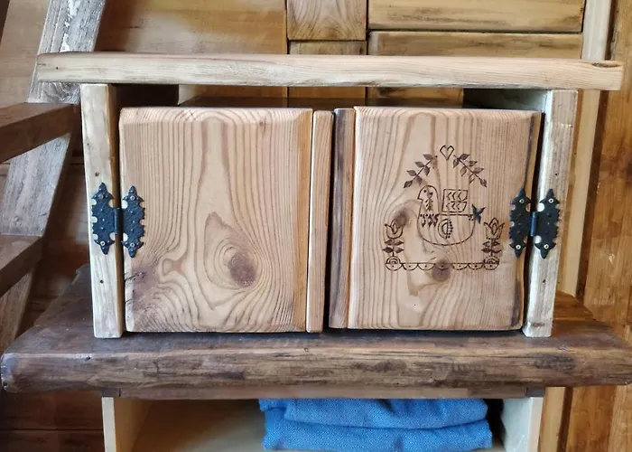 Uneallika Hubane Saunaga Majake 