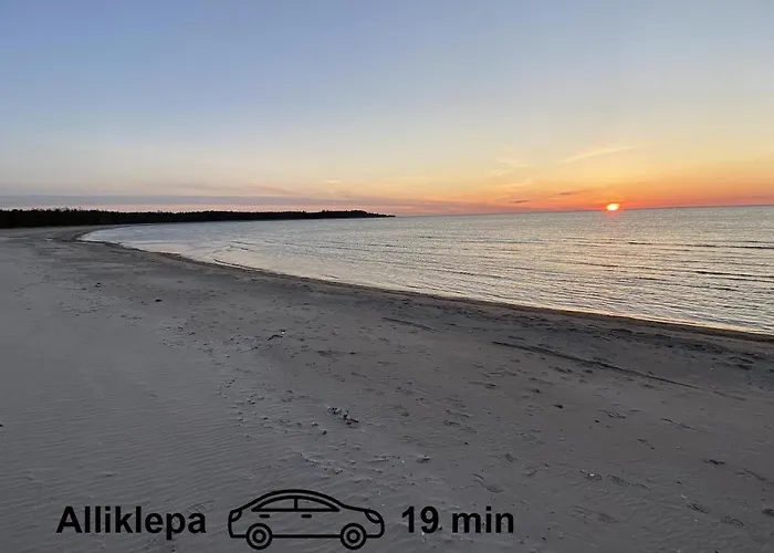 Uneallika Hubane Saunaga Majake 