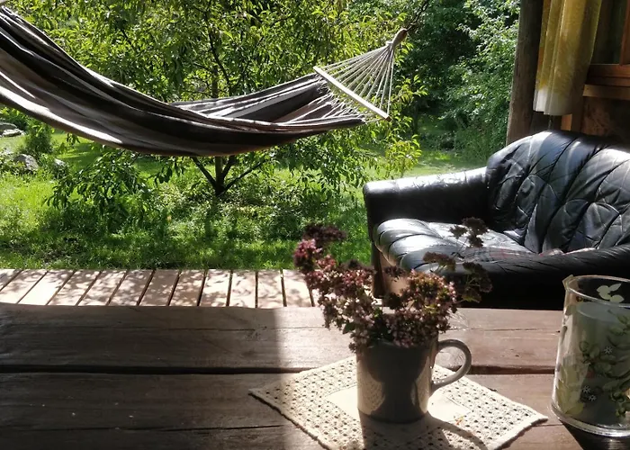 Uneallika Hubane Saunaga Majake 